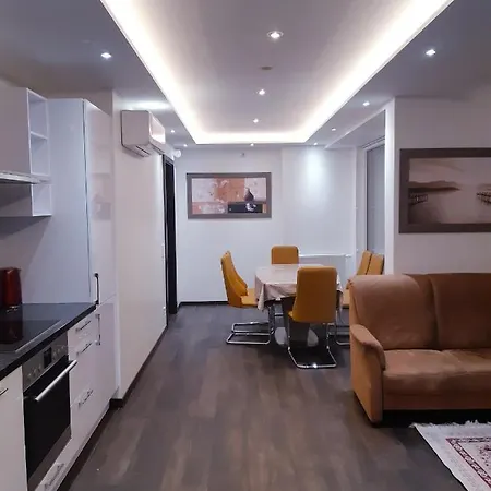 Royal Boardinghouse Gmbh - * Μόναχο